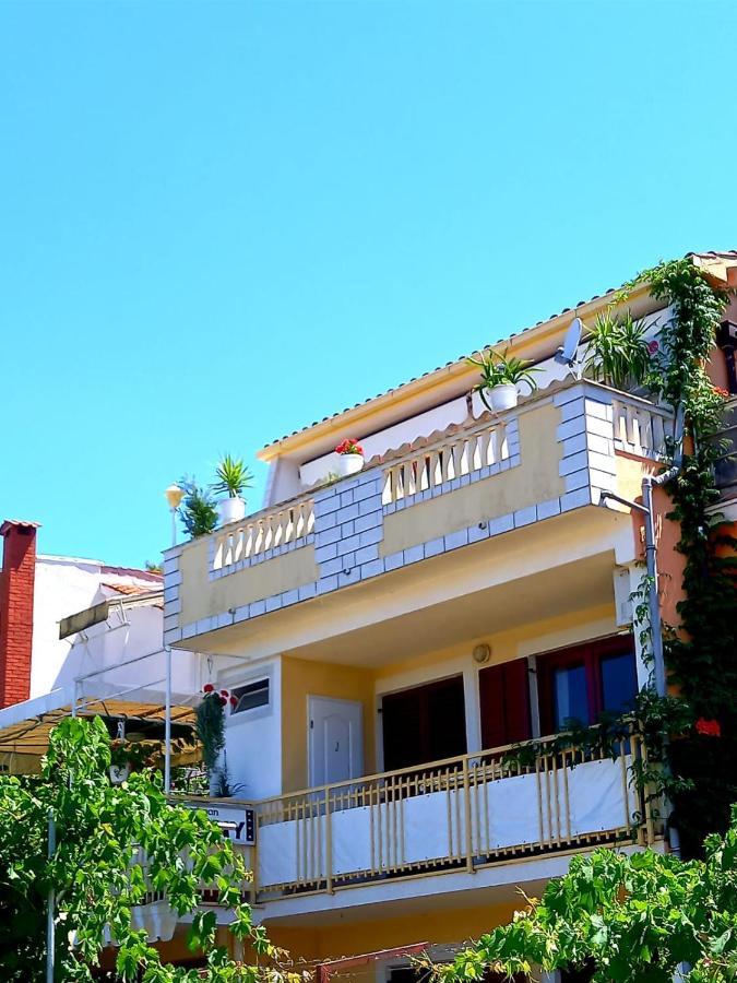 Apartman Toni Трогир Екстериор снимка